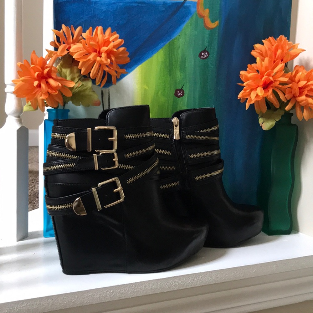 BCBG Gold Detail Strappy Booties Like New